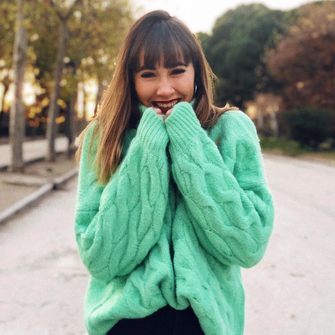 Aitana Ocaña luciendo jersey de Stradivarius