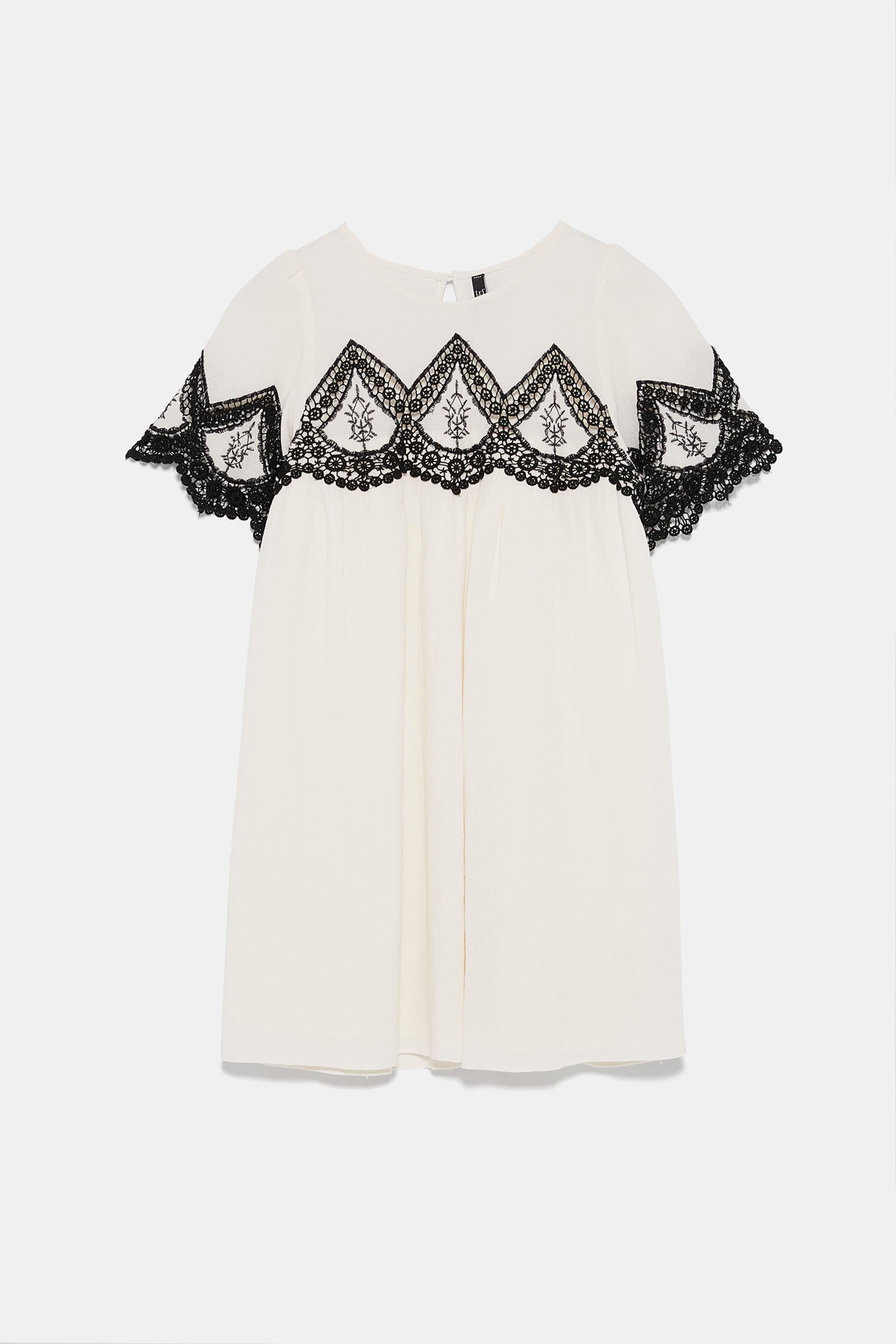 Vestido Contrasting embroideryde Zara