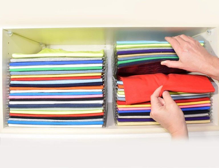 Organizador de camisetas de Amazon