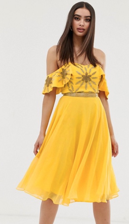 Vestido skater midi con parte superior adornada con escote Bardot en amarillo de Virgos Lounge120,49 €