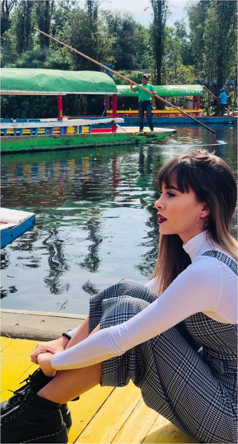 Aitana luciendo el mono de la temporada