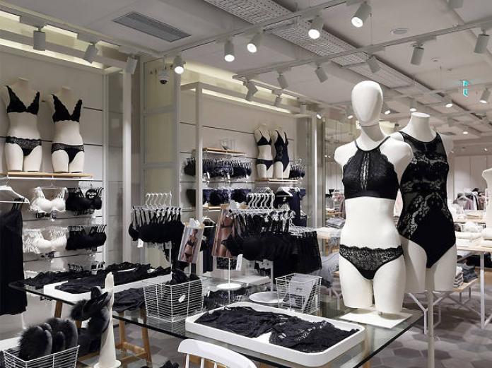 Escaparate de una tienda de Oysho