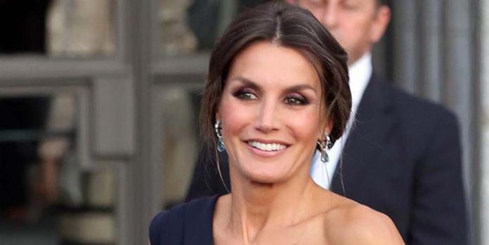 Vestido de Massimo Dutti