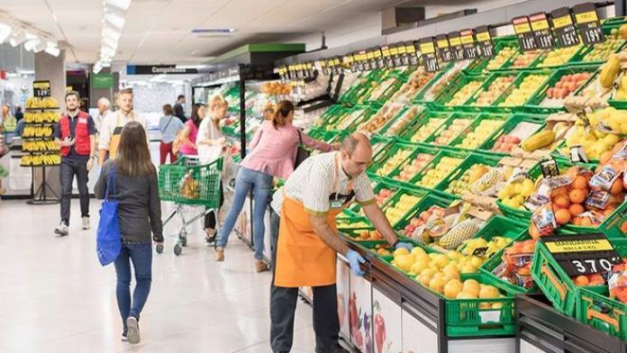 Horarios 1 de mayo, 2 de mayo y domingo 5 de mayo festivos apertura en Mercadona, El Corte Inglés, Lidl y Carrefour