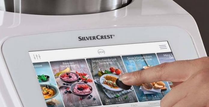 Rocío Osorno con un look de Semana Santa