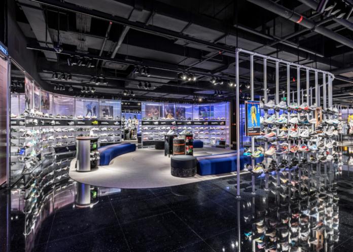 Nike: nuevo establecimiento Nike Rise