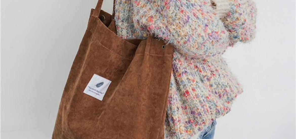 Bolso de pana disponible en Aliexpress