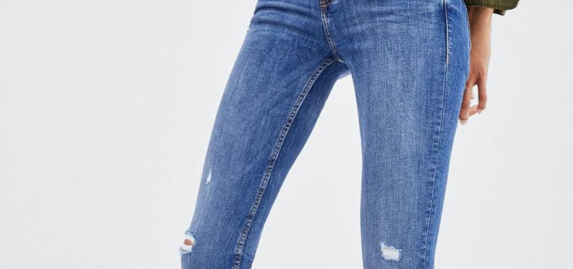 Vaqueros que estilizan de Zara