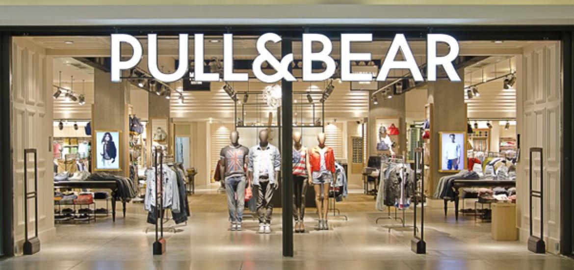 Entrada tienda Pull & Bear