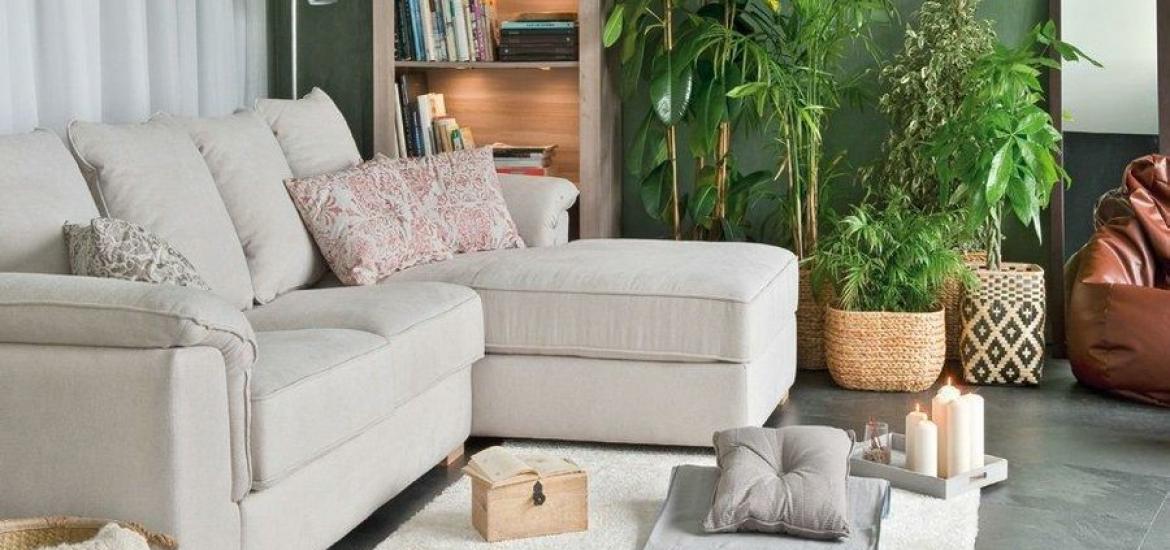 Salón decorado de Conforama