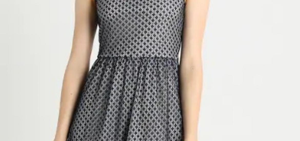 Rebajas en moda femenina con descuentos del 60 por ciento en Zalando