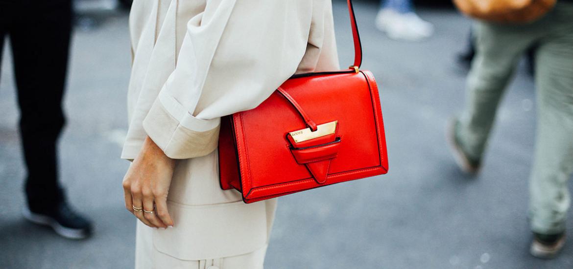 Street style con bolso