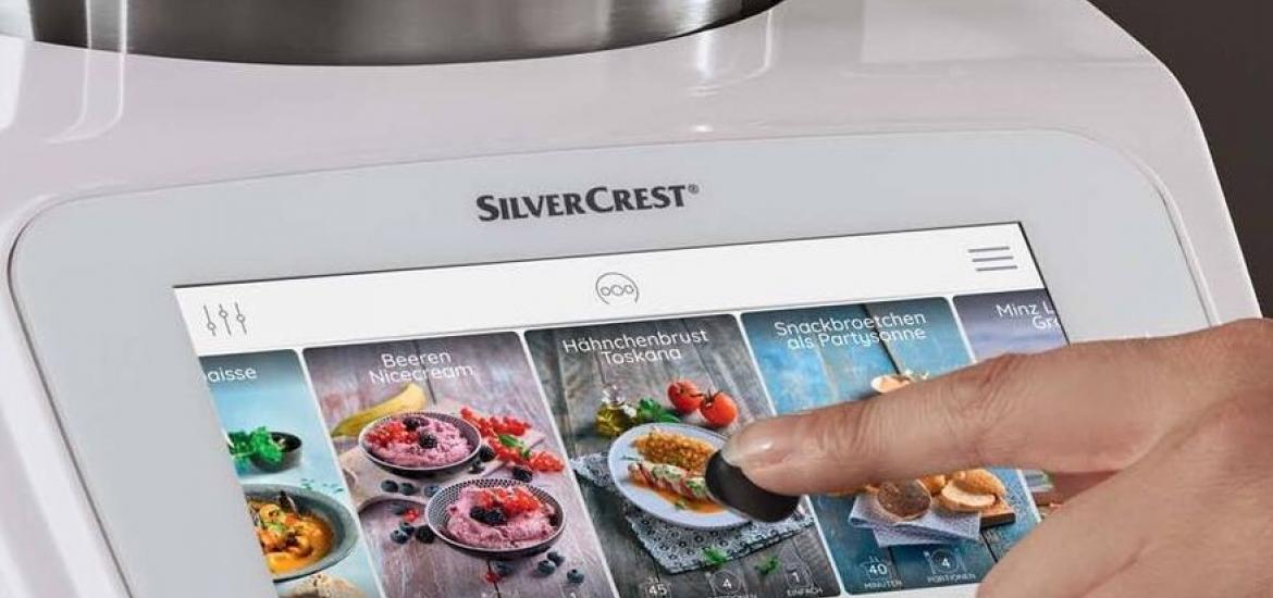 Rocío Osorno con un look de Semana Santa