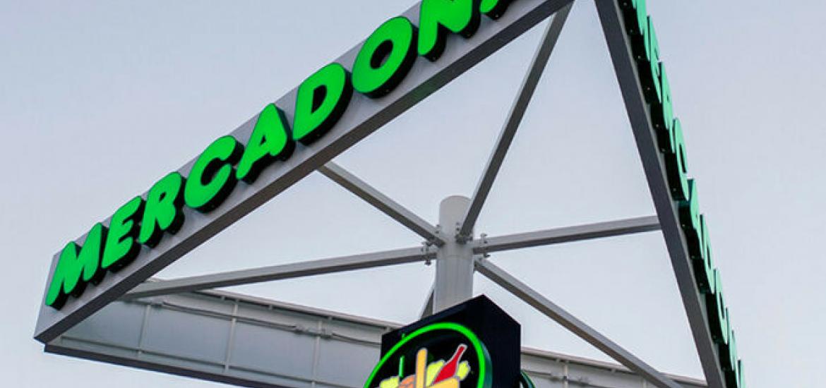 Mercadona lleno de gente