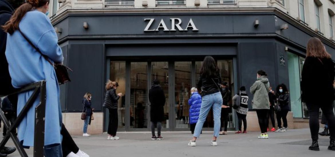 Zara: sandalias cuña plataforma