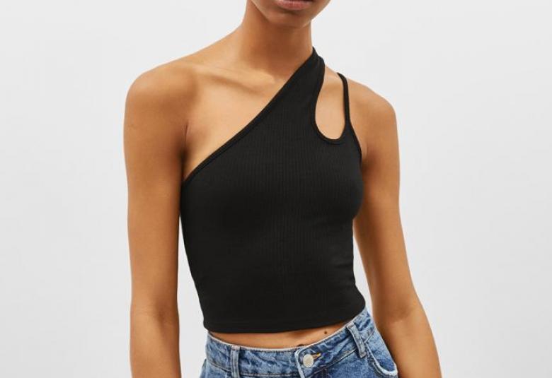 Una de las prendas rebajadas de Bershka