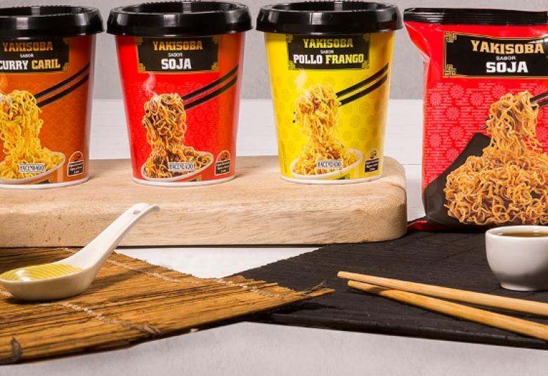 Fideos orientales yakisoba y yum yum de Mercadona: diferencias y cómo prepararlos