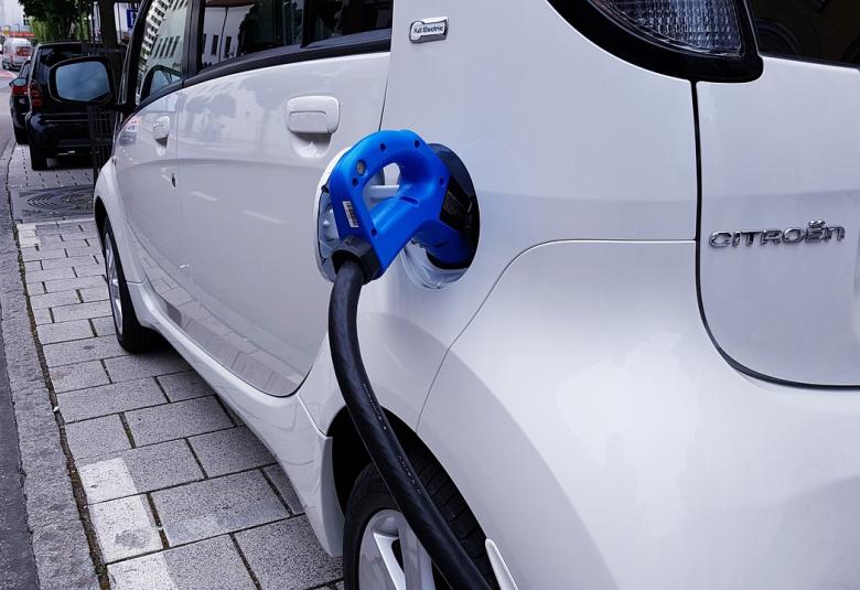 precio-recargar-coche-electrico