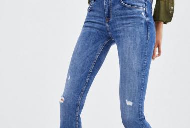 Vaqueros que estilizan de Zara