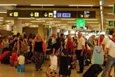 Trabajar en Aena: ofertas de empleo, requisitos y examen