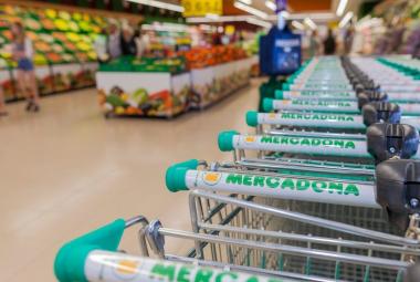 Carros en el supermercado Mercadona