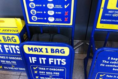 Facua denuncia la política sobre el equipaje de mano de Ryanair