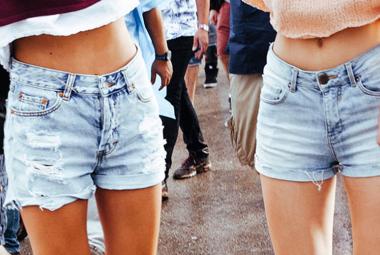 Short vaqueros street style