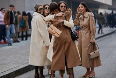 Street style con gabardina