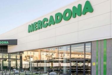 Mercadona lleno de gente