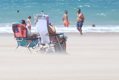 Aldi: paravientos para la playa por 14.99 euros